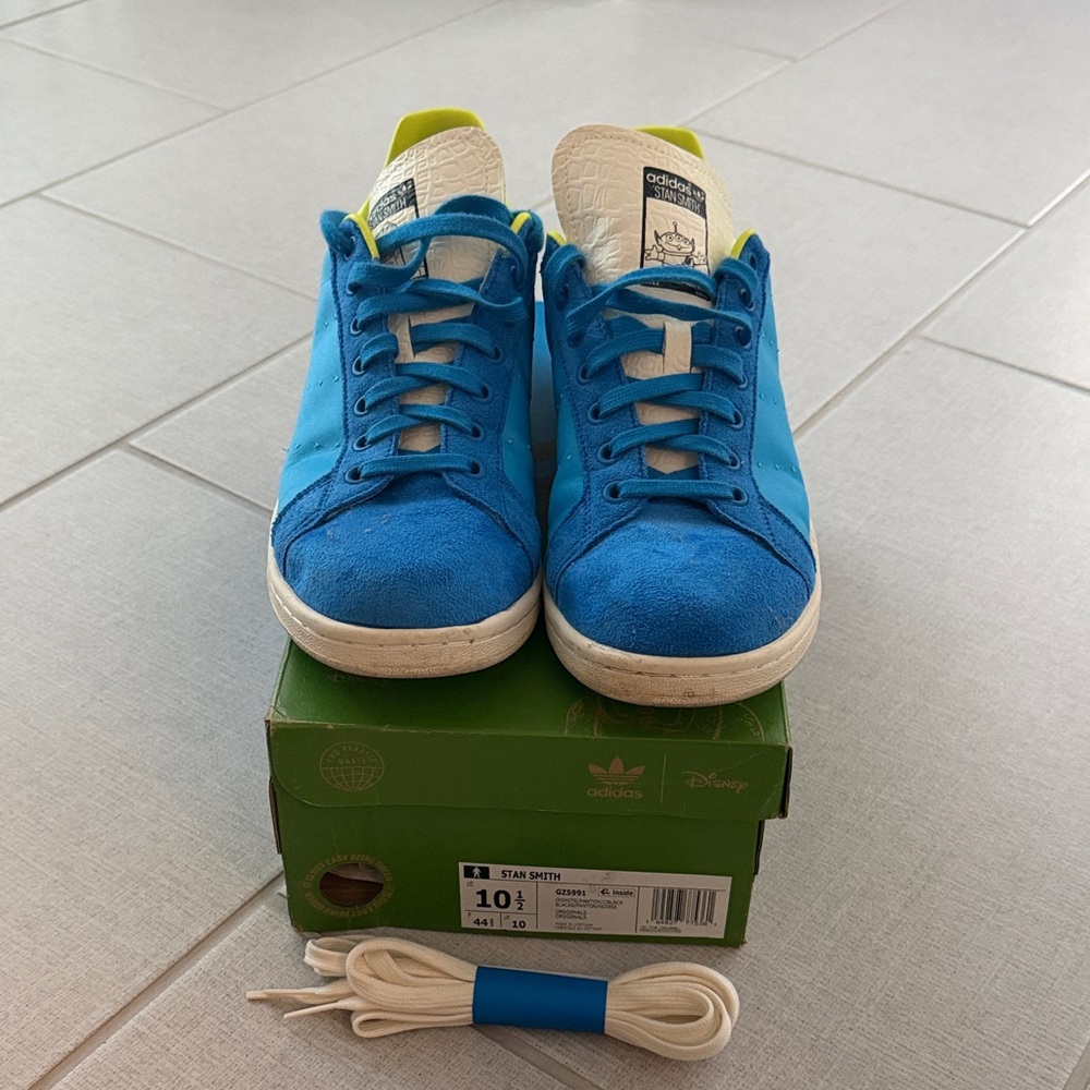 Disney Special Edition Stan Smith – Size 10.5